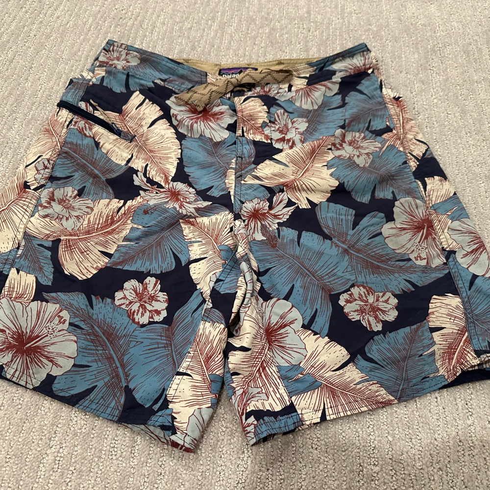 Patagonia Navy and Beige Floral Men's Board Shorts